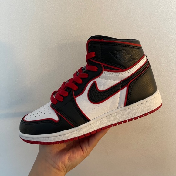 GS Size 4.5Y / 6w-Jordan 1 Retro High OG Bloodline 2019 575441-062 *VNDS* No Box - Picture 3 of 11